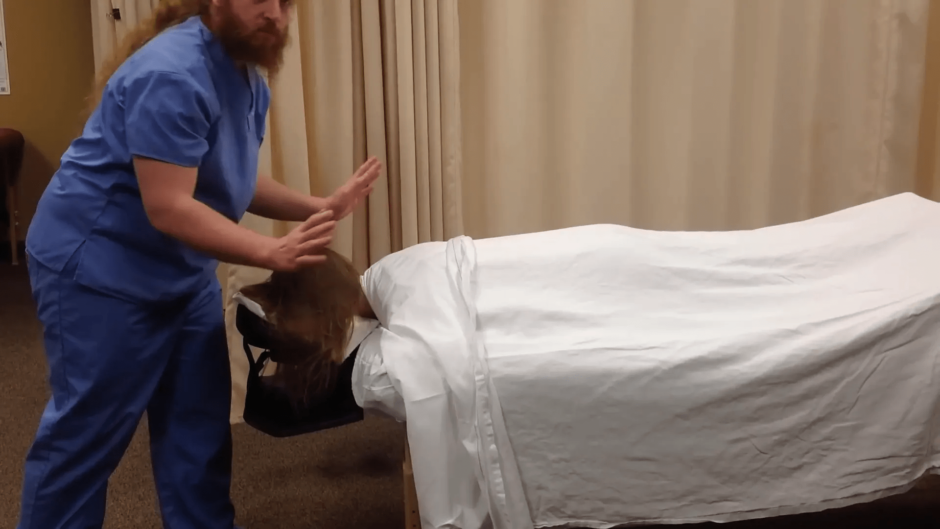 Yüzüstü bacak giydirmesi