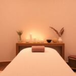 Masaj Eğitimi: Uzun Seanslar (90 Dakika ile 2 Saat Arası) Rahatlatıcı masaj ortamı ve masaj tablosu.