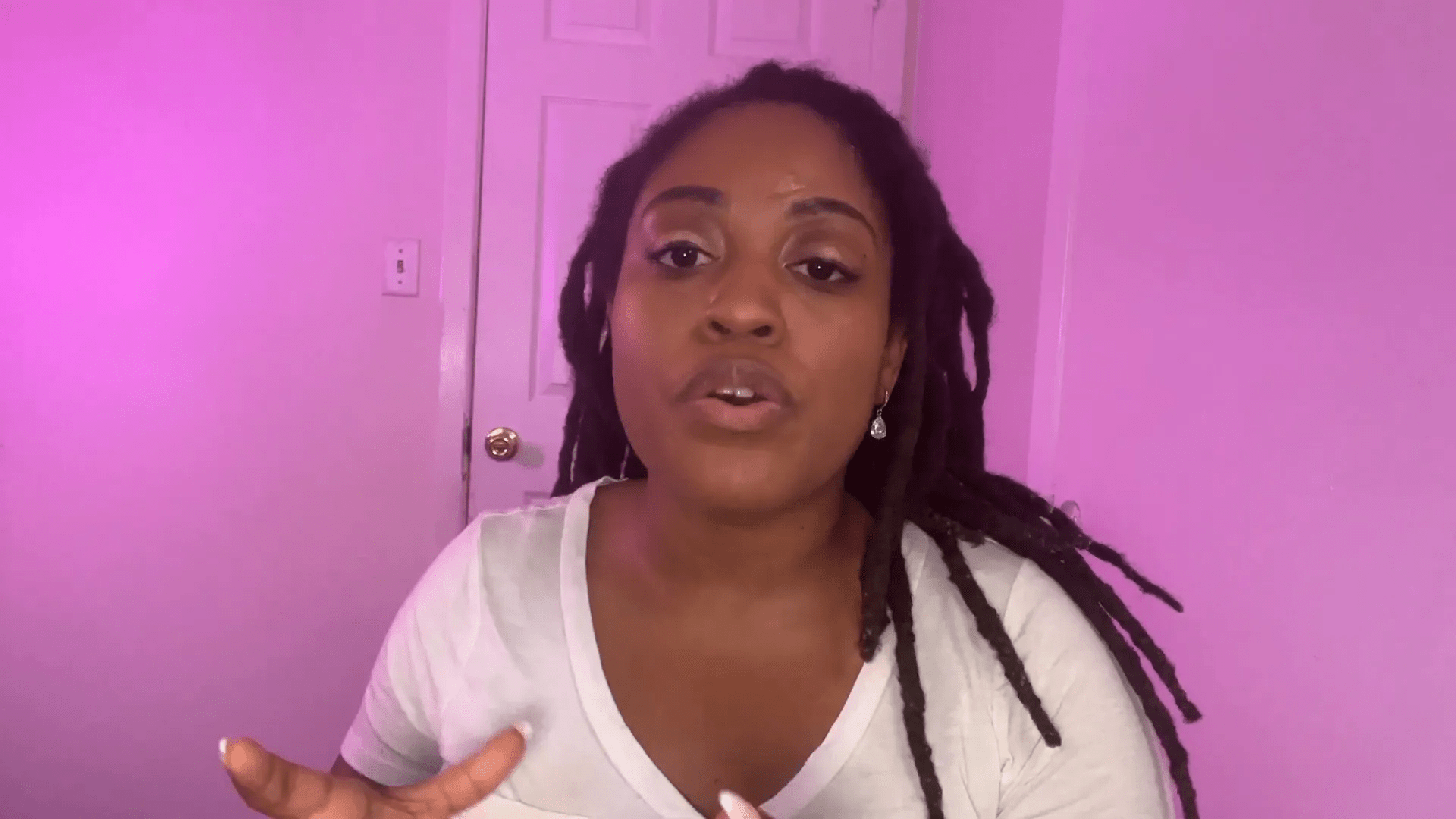 Başarı için izinsiz harekete geçmenin önemini gösteren bir görsel.