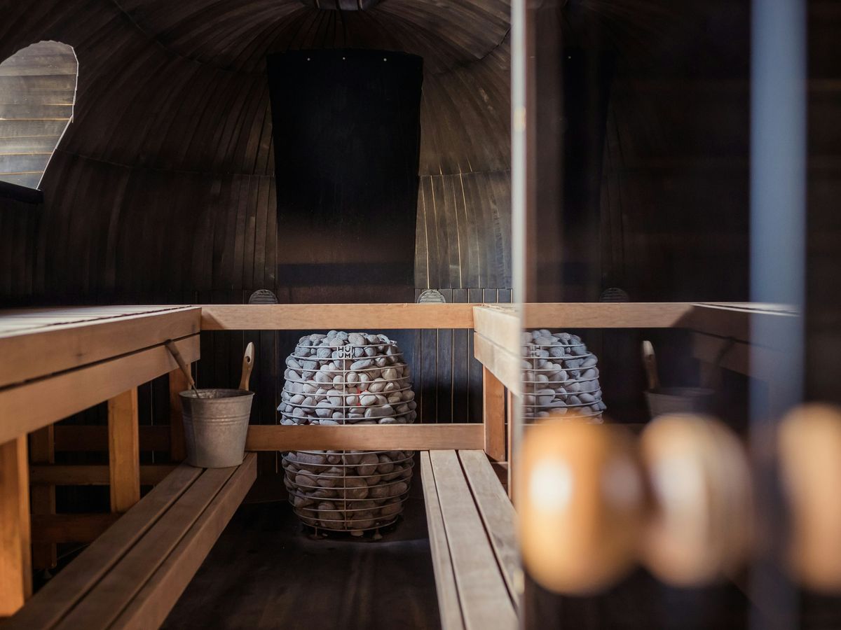 İstanbul Göztepe SPA İçin Nereyi Tercih Ediyorsunuz? brown wooden egg rack on brown wooden table