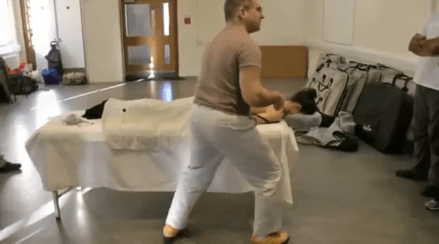 Dirsek ve omuz pozisyonu