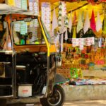 Tantra Felsefesi : Gizemli Bir Yolculuğa Çıkın black auto rickshaw on road during daytime