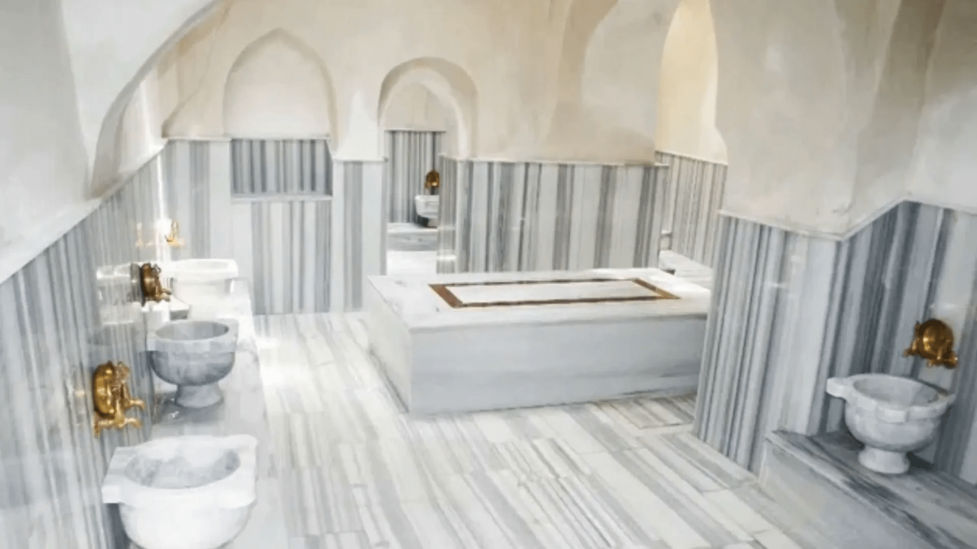 Vezneciler Hamamı'nın dış görünümü